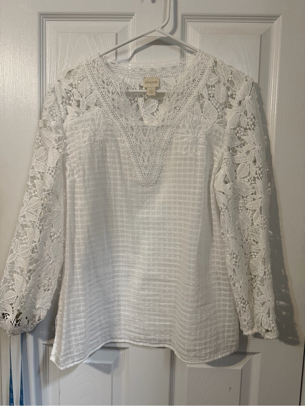 Chicos white lace tunic top with lace sleeves